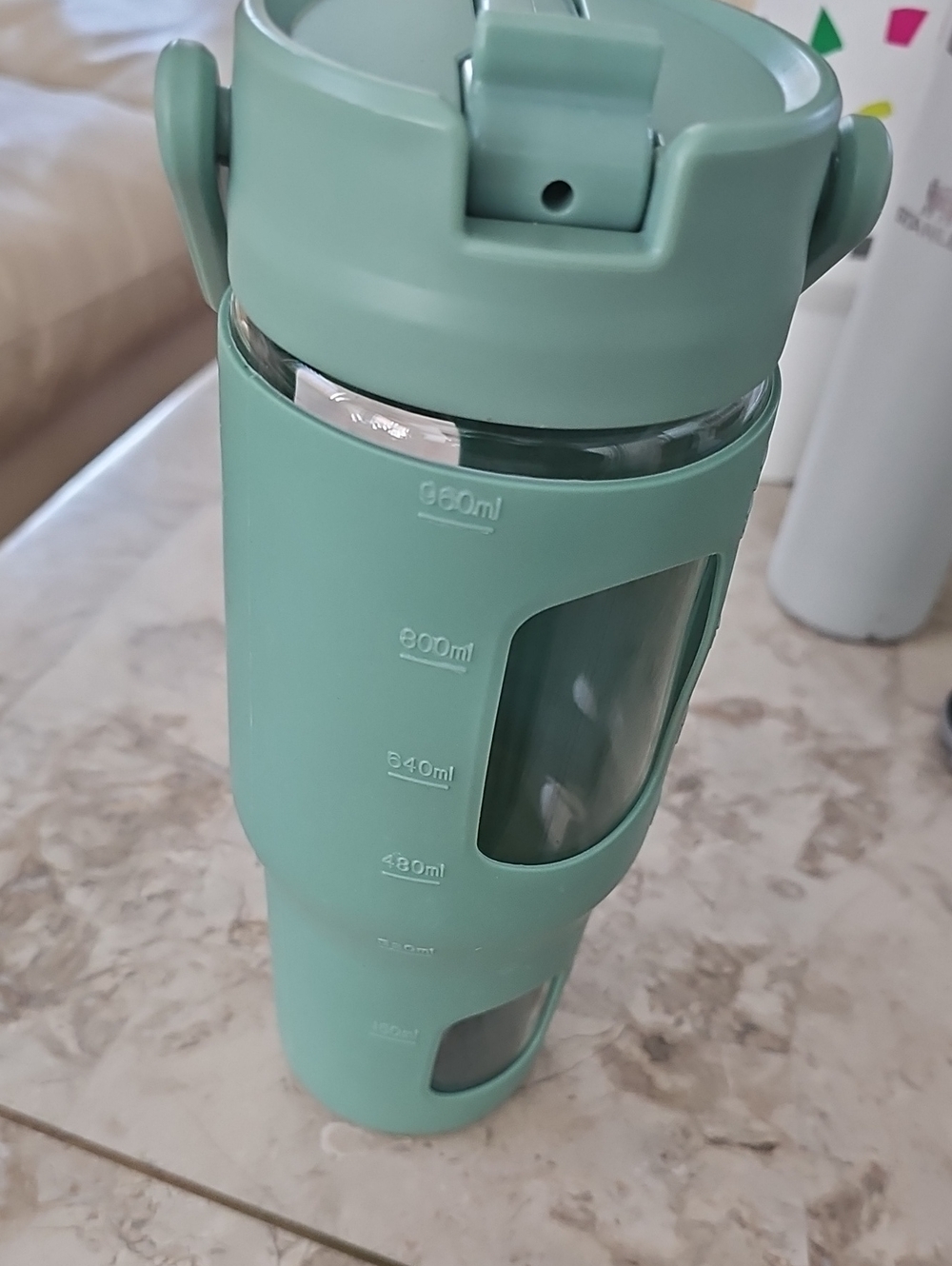 32 Oz Mint Green Glass Water Bottle with Silicone Sleeve - Brand